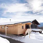 Domek alpejski Shakti By Interhome